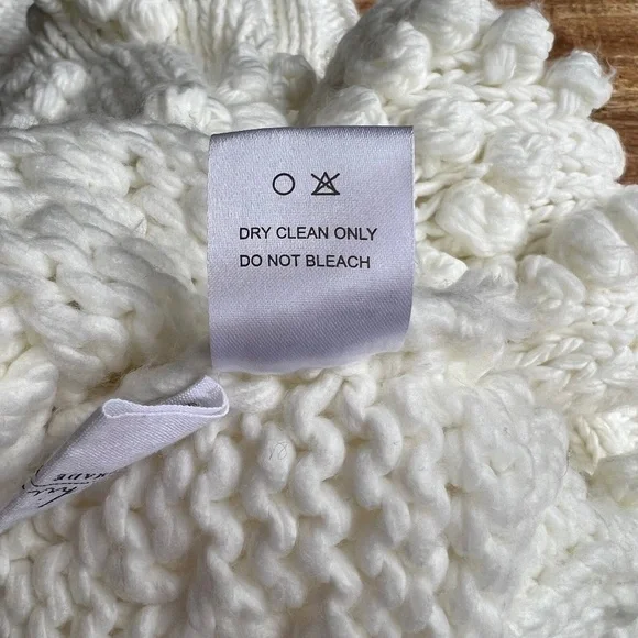 Chicwish Handmade Chunky Sweater with Hearts Size Large - Picture 13 of 15